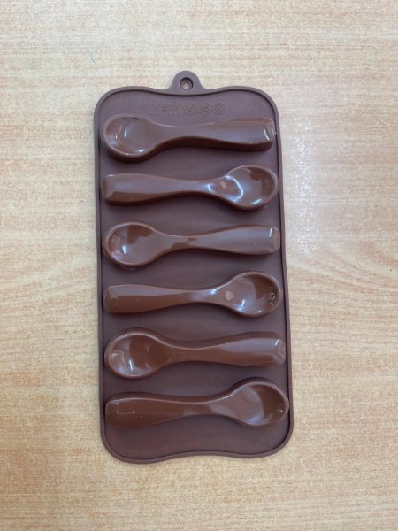 قالب سيليكون اشكال لعمل حب الشوكولاته على شكل ملاعق 